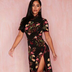 SEXY Pretty Little Thing, Petite Black High split Oriental Jumpsuit Size 4